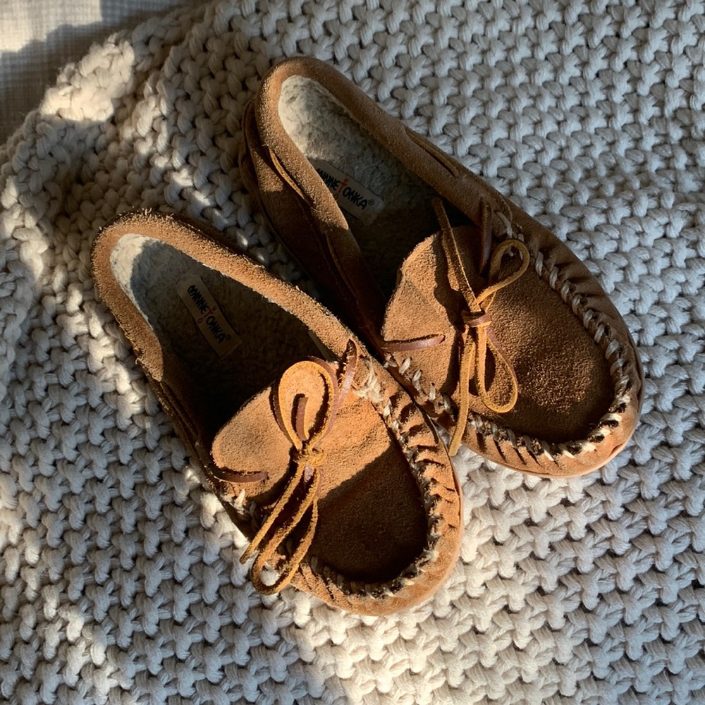 Youth Minnetonka Moccasin Slippers